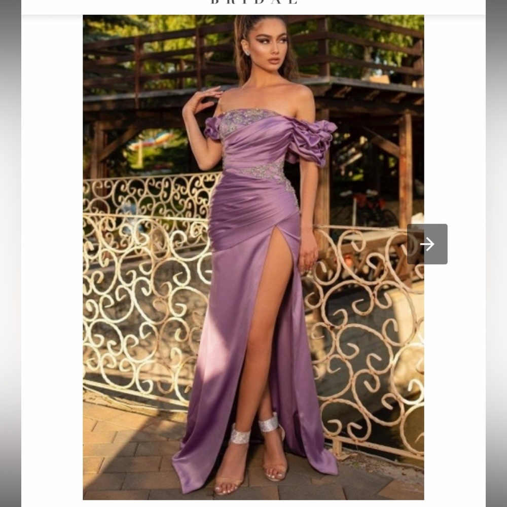 Size 6 light purple . New, unused